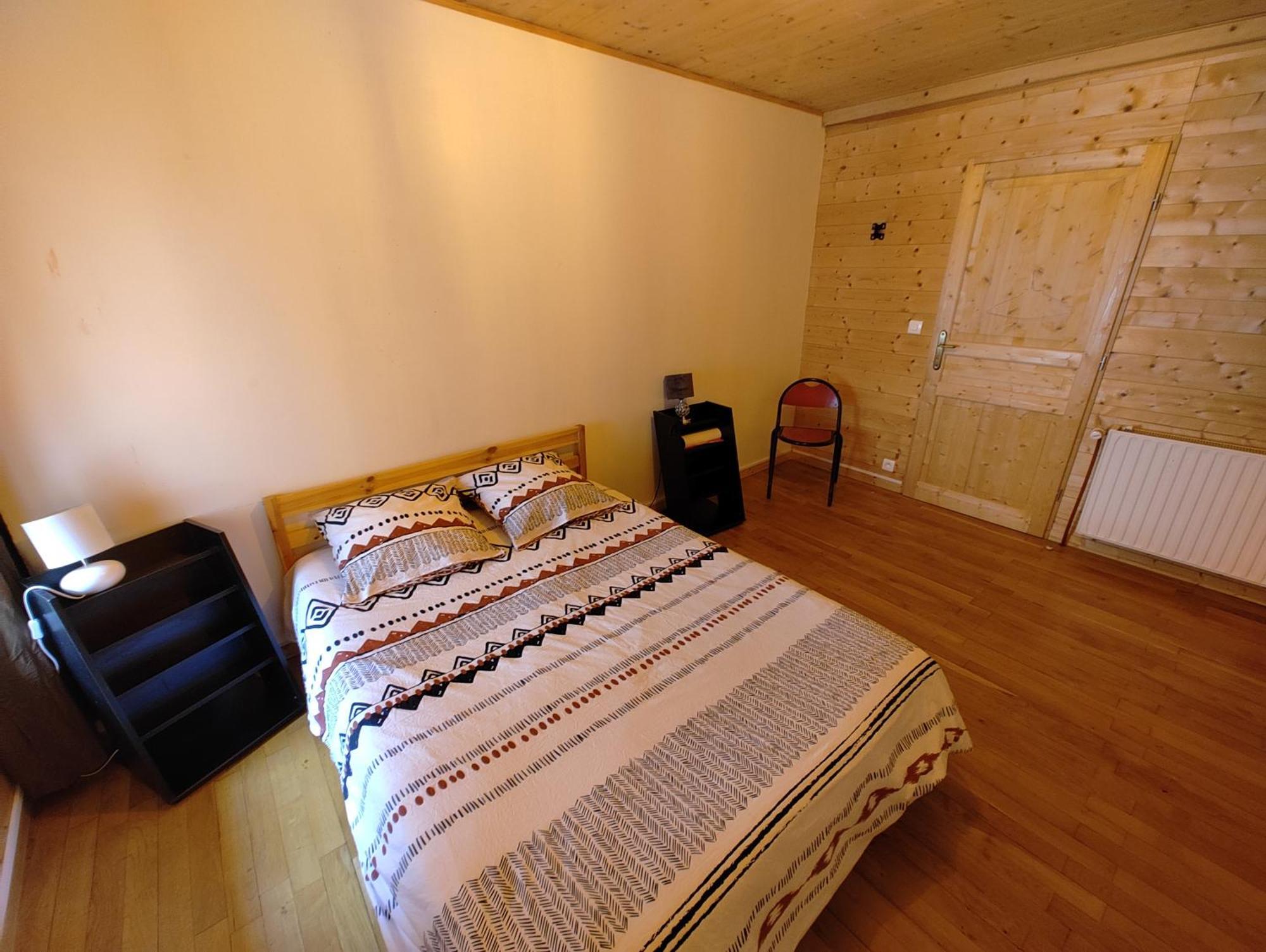 Appartement spacieux en cœur de ville Parthenay Extérieur photo
